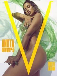 Anitta nua no ensaio sensual para a V Magazine